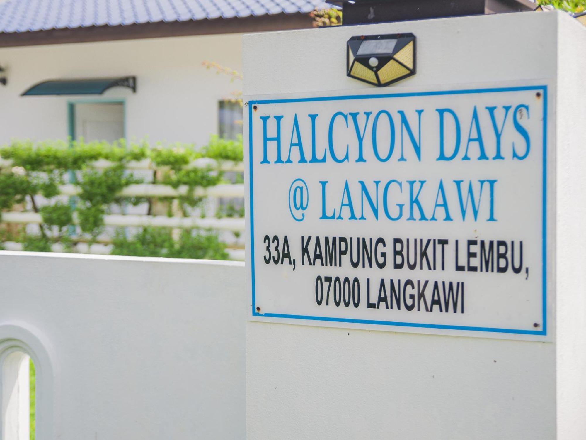 Halcyon Days @ Langkawi Appartement Pantai Cenang  Buitenkant foto